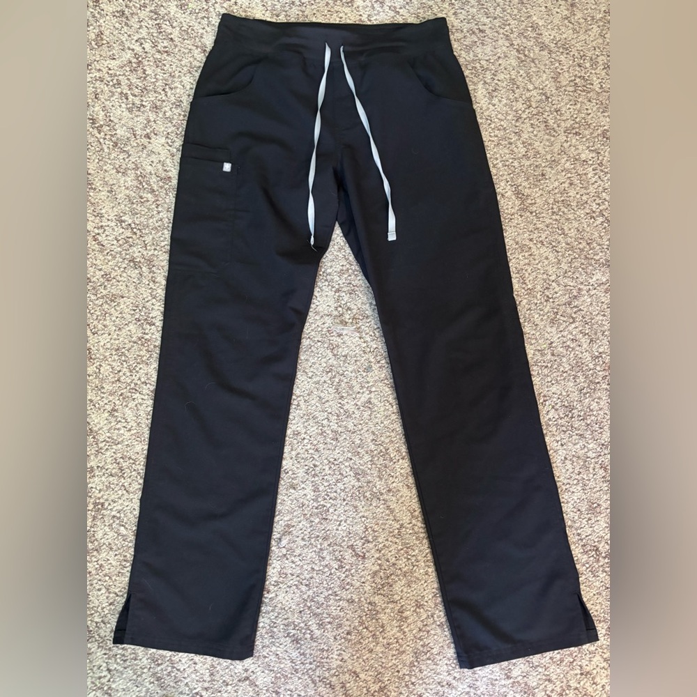 Figs Women’s Kade Black Cargo Straight-Leg Scrub Pants with Gray Drawstring - Picture 2 of 6